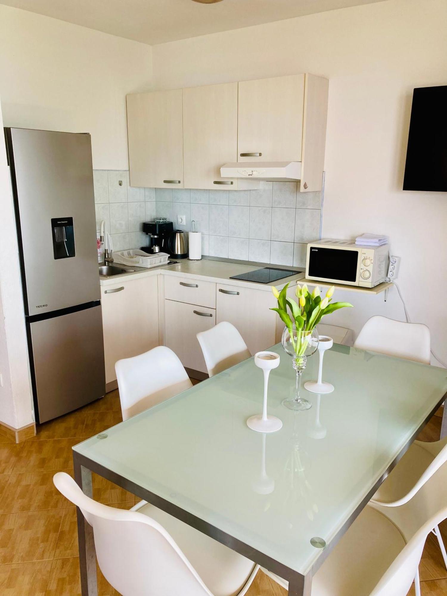 Apartments Jurakovic Živogošće المظهر الخارجي الصورة